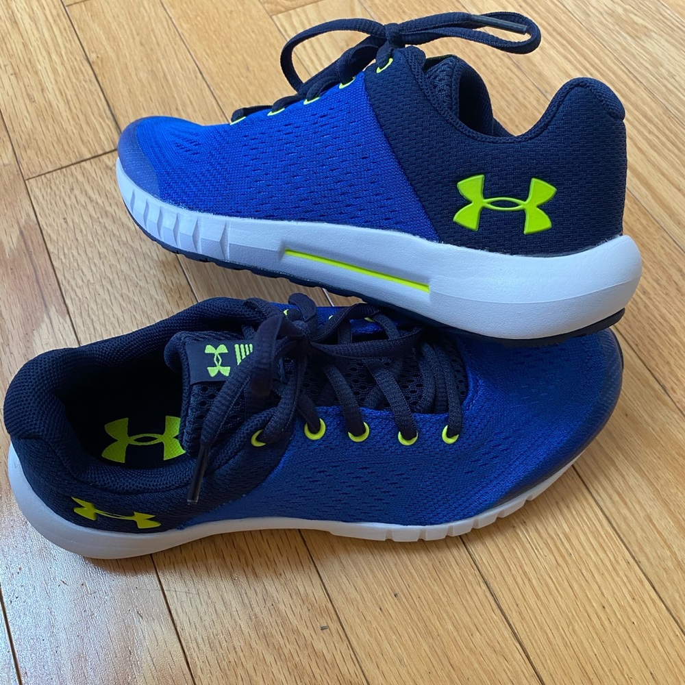 Boys Under Armour Sneakers